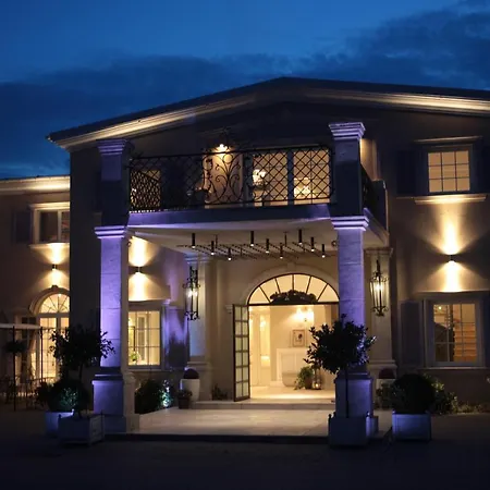 Resort Riviera Airport Modlin 4*