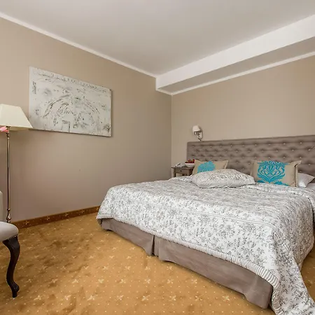 Riviera Airport Modlin 4*