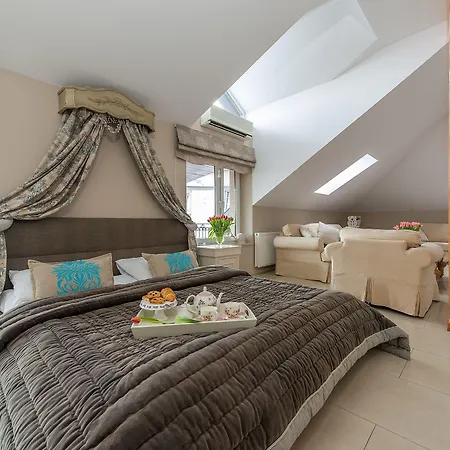 Riviera Airport Modlin Olszewnica Nowa