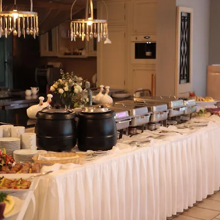 Riviera Airport Modlin 4*