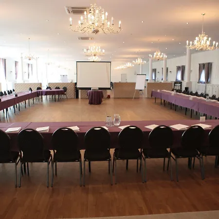 Riviera Airport Modlin 4* Olszewnica Nowa