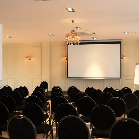 Riviera Airport Modlin Resort 4*