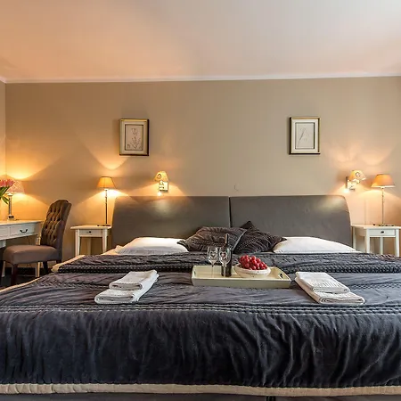 Riviera Airport Modlin 4*