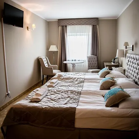 Riviera Airport Modlin