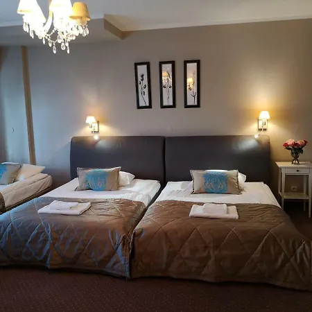 Riviera Airport Modlin Feriested 4*