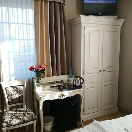 Resort Riviera Airport Modlin Olszewnica Nowa