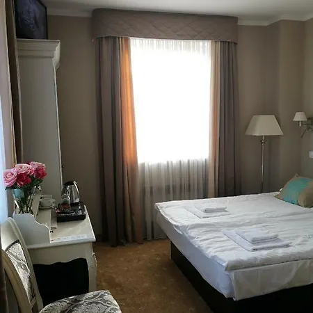 Riviera Airport Modlin Feriested 4*