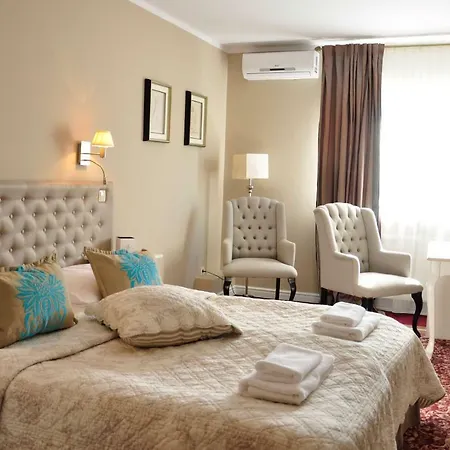 Riviera Airport Modlin 4*