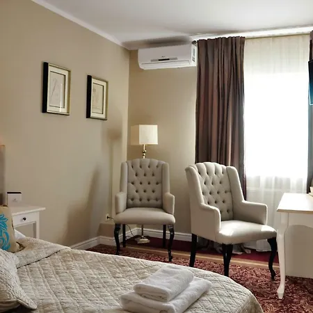 Riviera Airport Modlin Feriested 4*