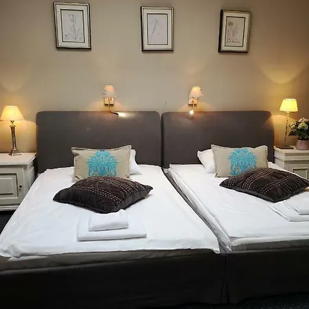 Riviera Airport Modlin Feriested 4*