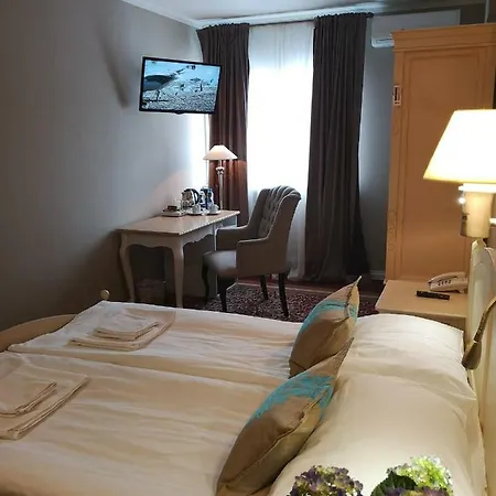 Riviera Airport Modlin 4* Olszewnica Nowa