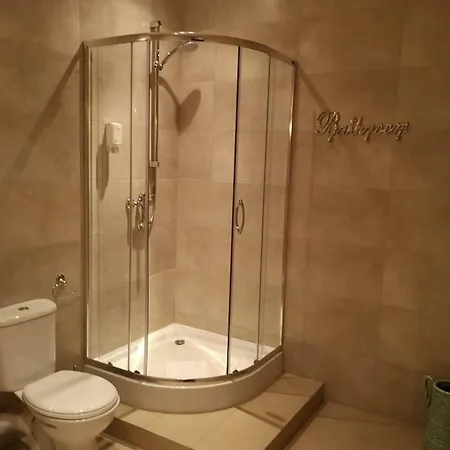 Riviera Airport Modlin リゾート 4*