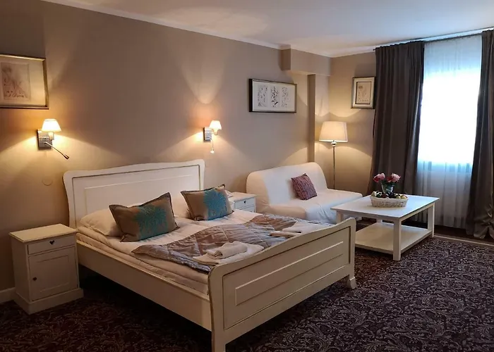 Riviera Airport Modlin 4* Olszewnica Nowa