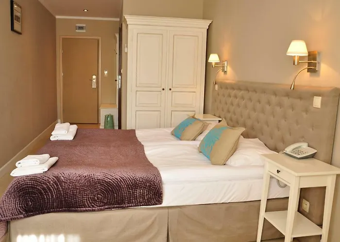 Riviera Airport Modlin 4* Olszewnica Nowa