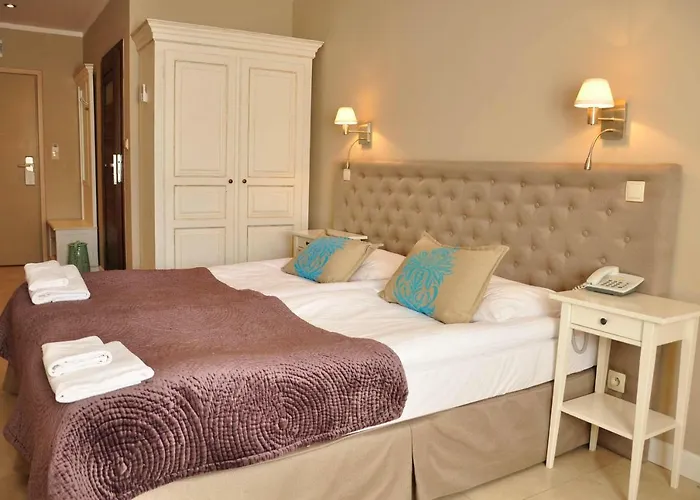 Riviera Airport Modlin Resort Olszewnica Nowa