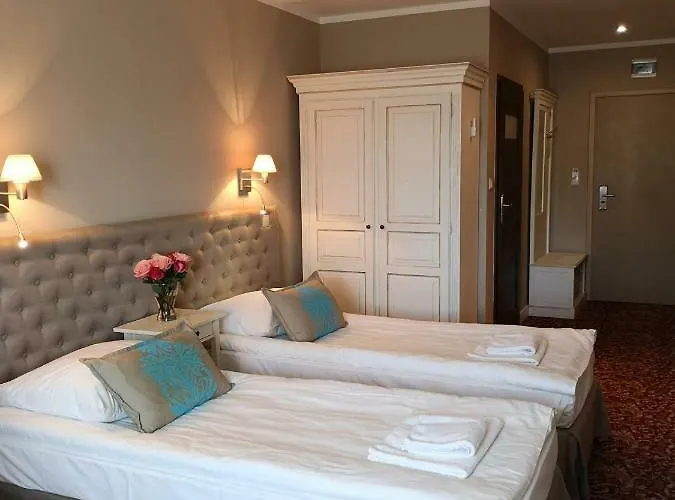 Resort Riviera Airport Modlin 4*