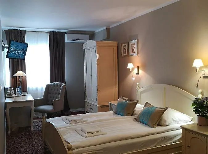 Riviera Airport Modlin 4*